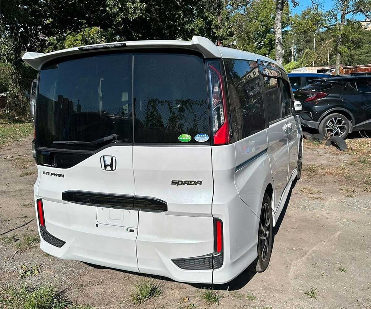 Honda Stepwgn из Японии под заказ — фото 5
